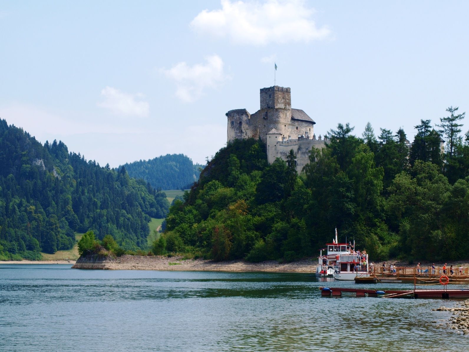 Rejsy po Jeziorze Czorsztyńskim